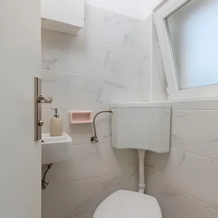 Oliva Apartman Póla