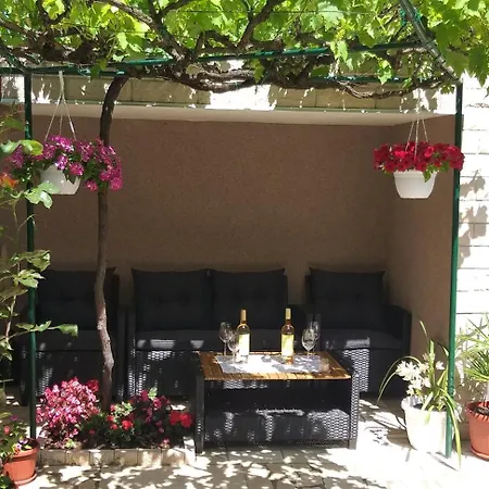 Oliva Apartman *